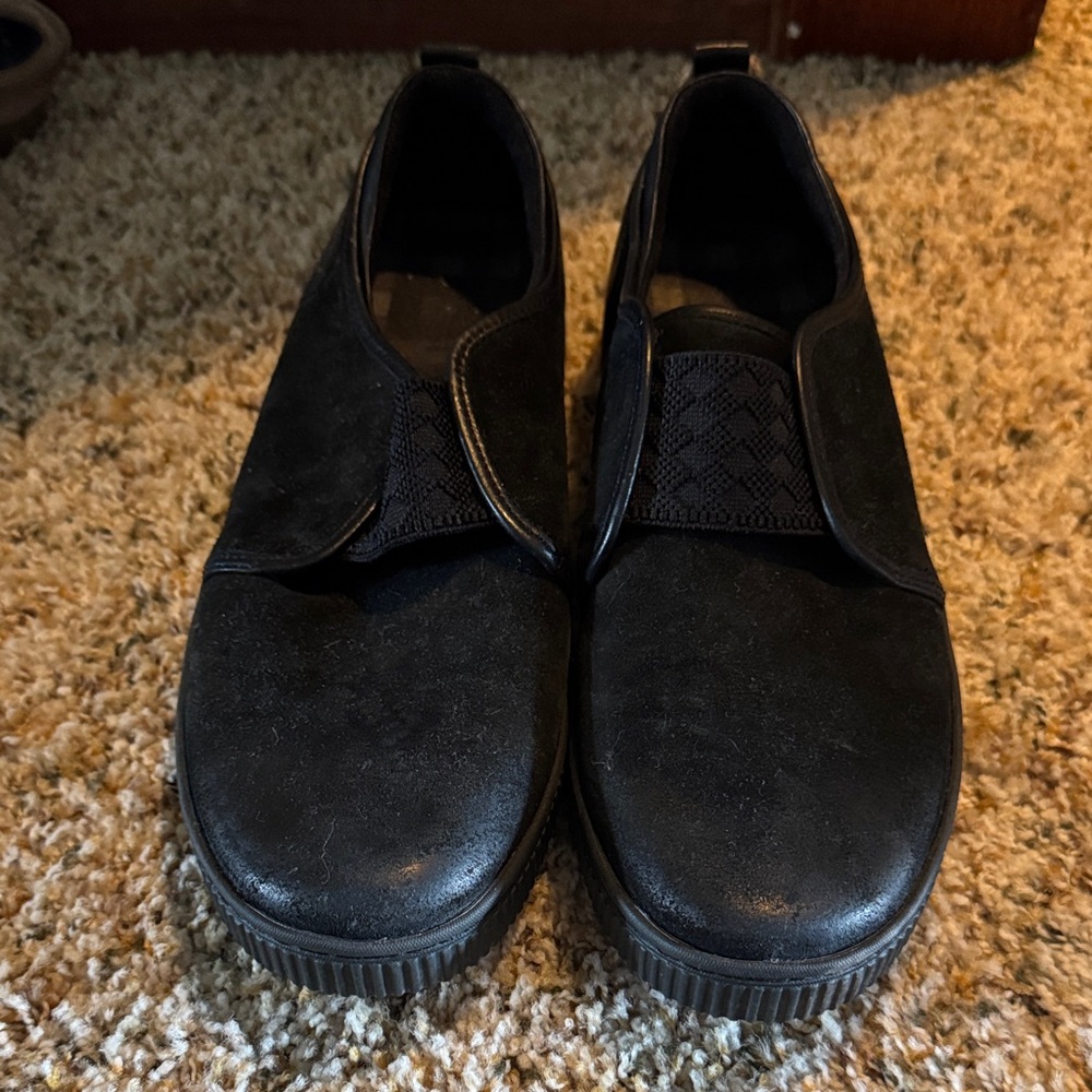Women’s Black Slip-On Shoes